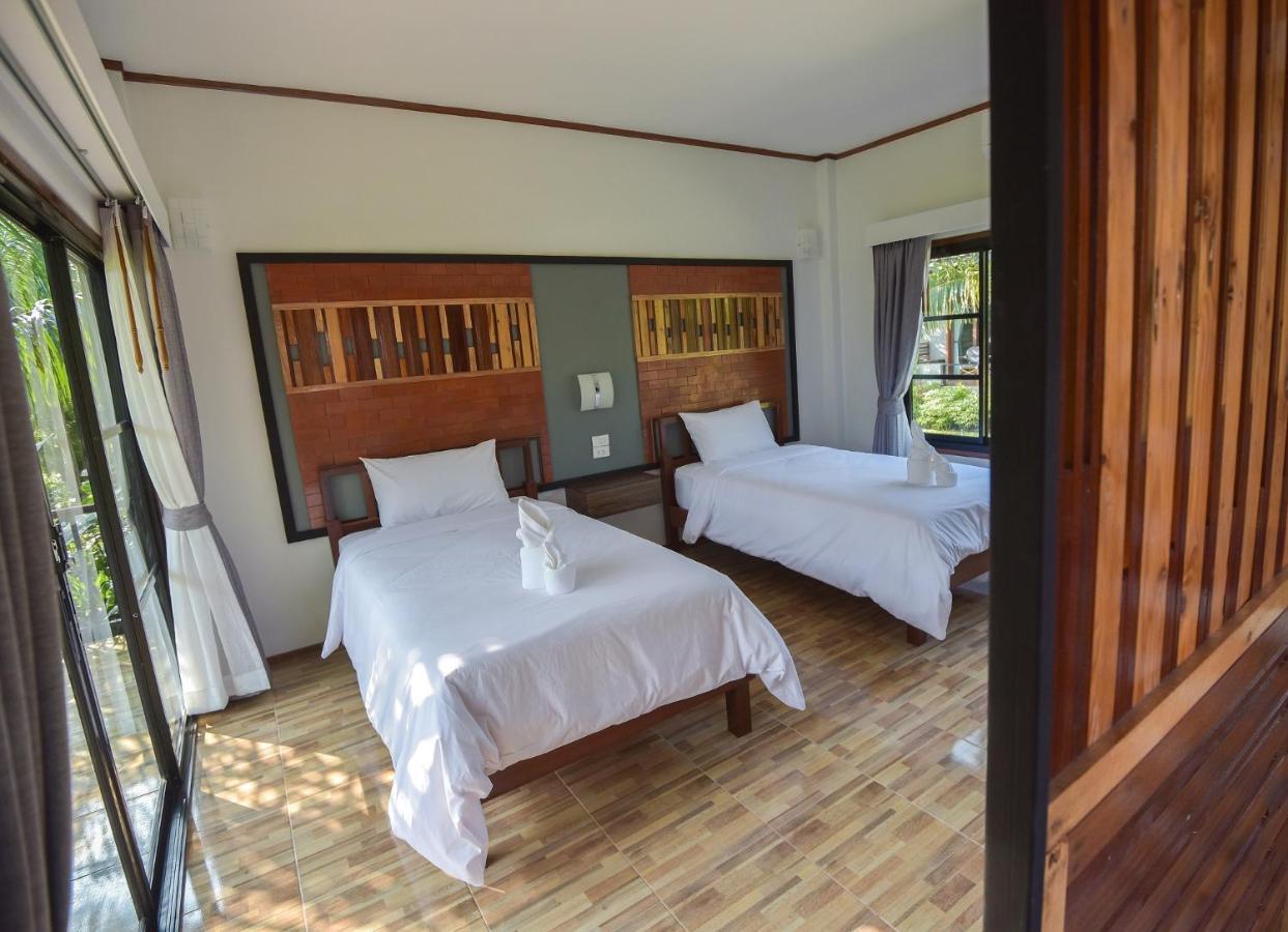 Palm Pran Resort Pran Buri Exterior photo