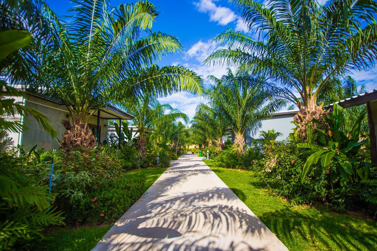 Palm Pran Resort Pran Buri Exterior photo